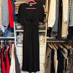 Elegant Black Maxi Dress with Front Knot